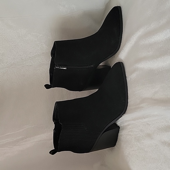 Torrid black western style ankle bootie women's size 11W - Picture 3 of 4